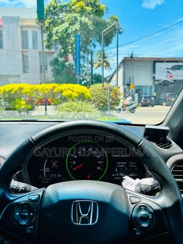 Honda Vezel RS 2017 SUV (Used)