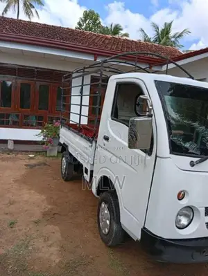 Tata Dimo Batta 2010 Lorry (Used)