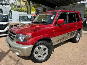 Mitsubishi Pajero Io 4WD 2000 SUV (Used)