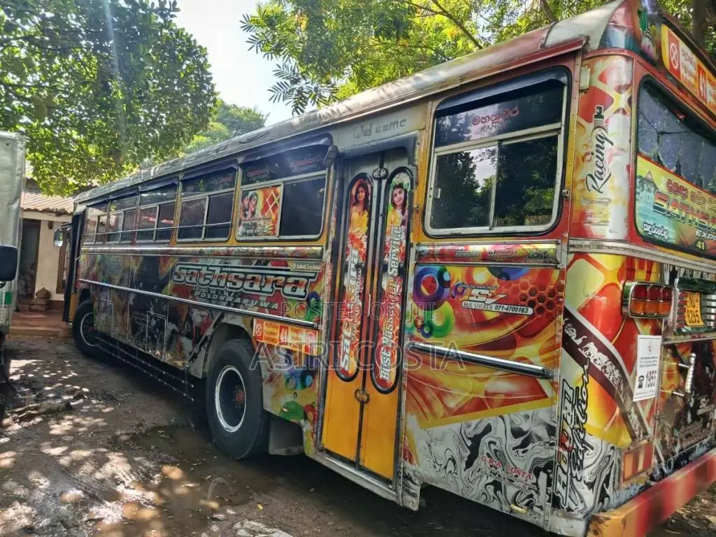 Ashok-Leyland Viking 2010 Bus (Used)