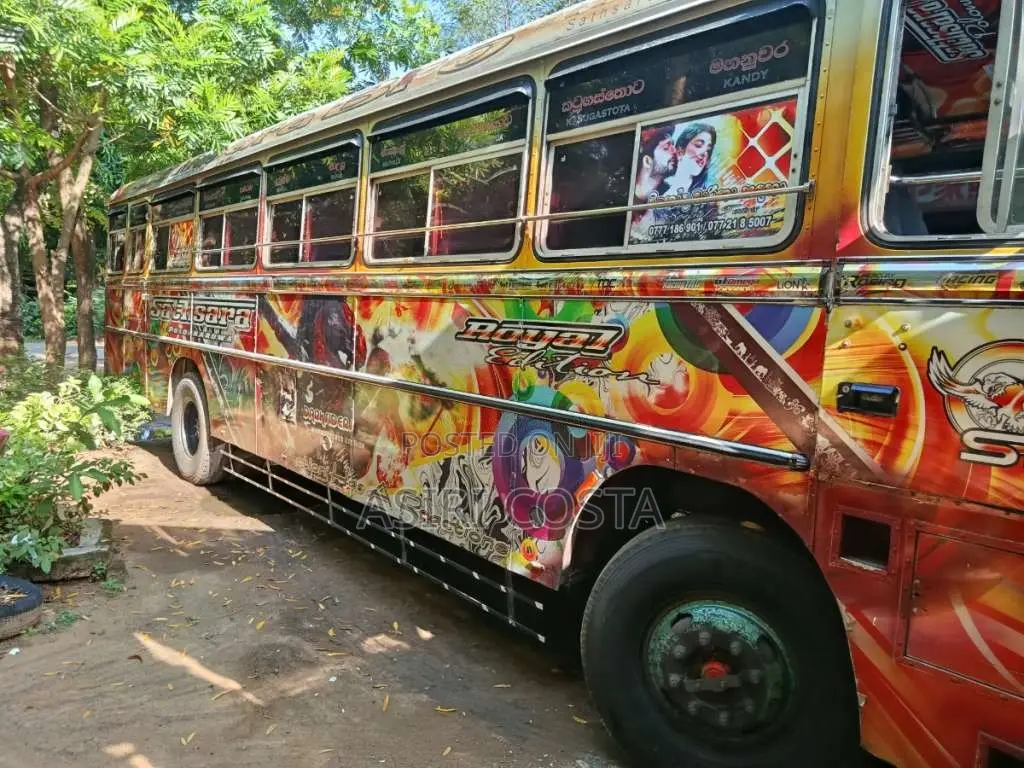 Ashok-Leyland Viking 2010 Bus (Used)