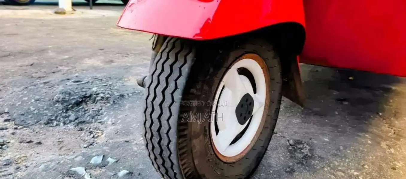 Bajaj 2 Stroke 1995 Three Wheel (Used)