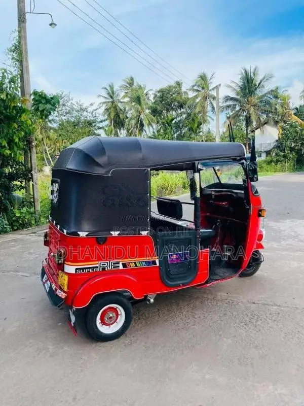 Bajaj RE 2 Stroke 2006 Three Wheel (Used)