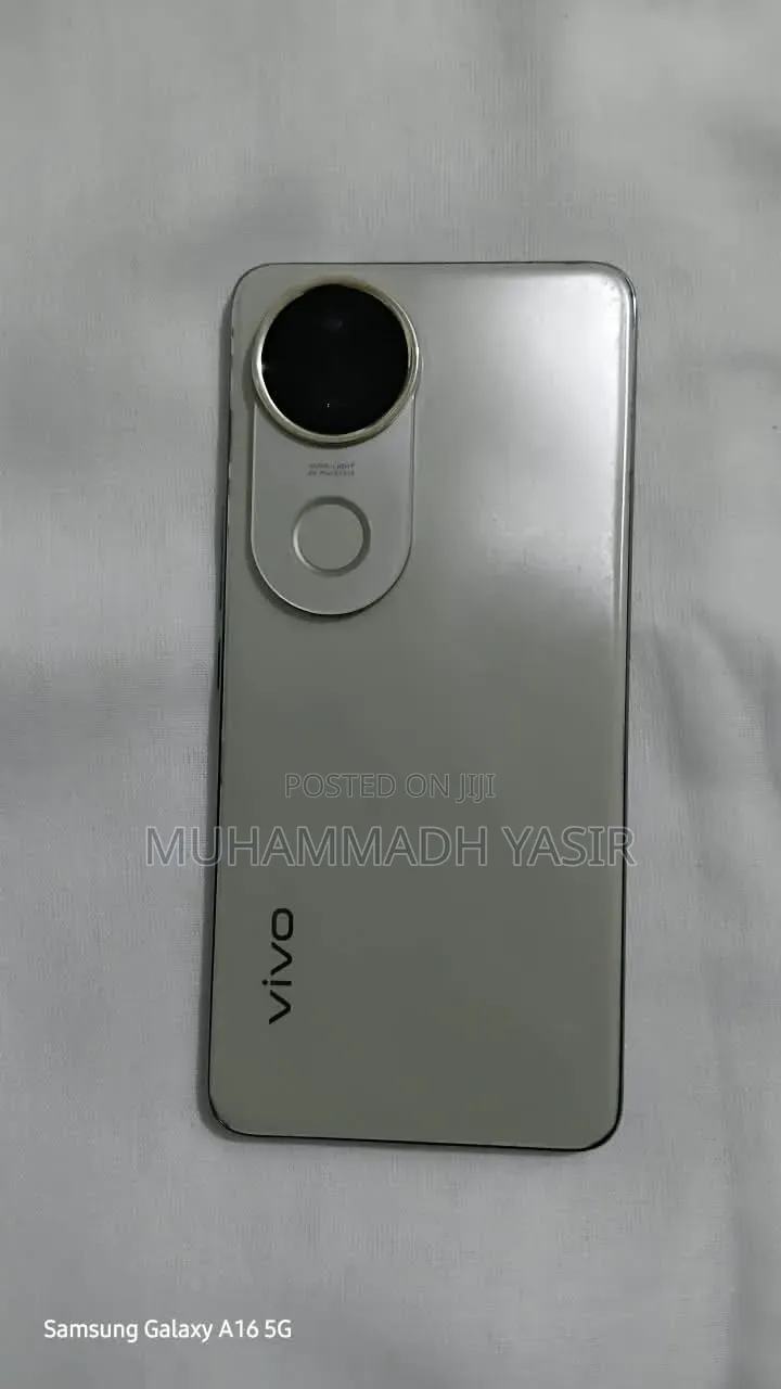Vivo V50e 256 GB White