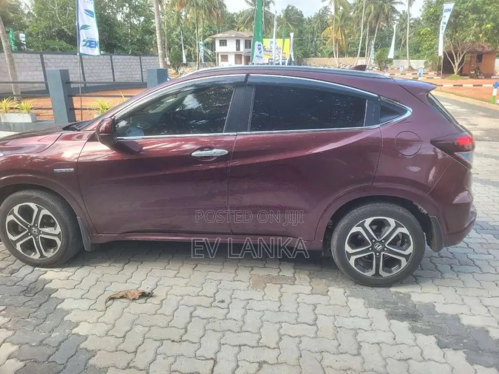 Honda Vezel 2014 SUV (Used)