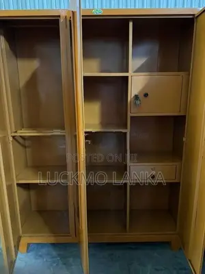 New 3 Door Steel Cupboard With Mirror (Jj21)