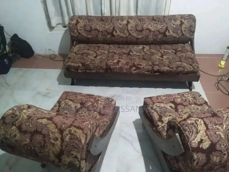 තේක්ක සෝපාවක්