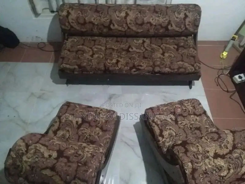 තේක්ක සෝපාවක්