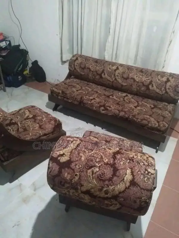 තේක්ක සෝපාවක්