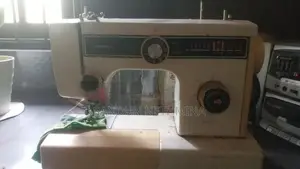 Daimaru DH-7000 Electric Sewing Machine