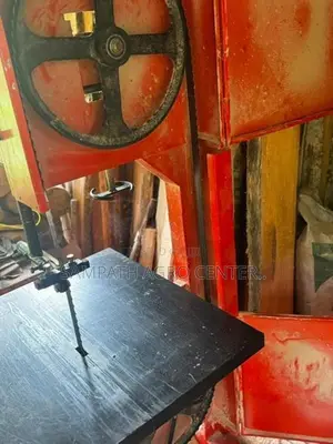 Saw Machine