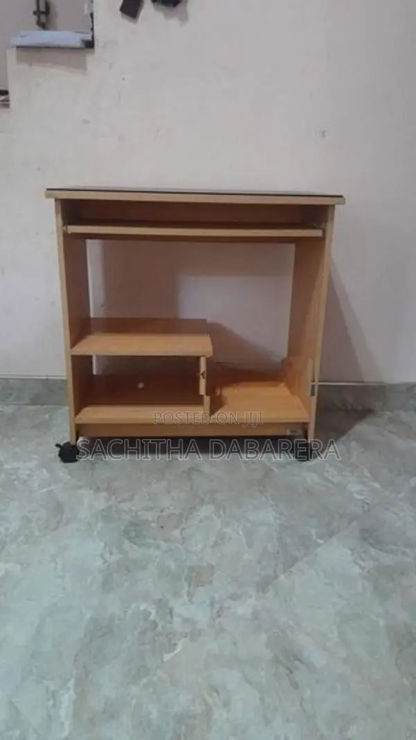 Comuputer Table