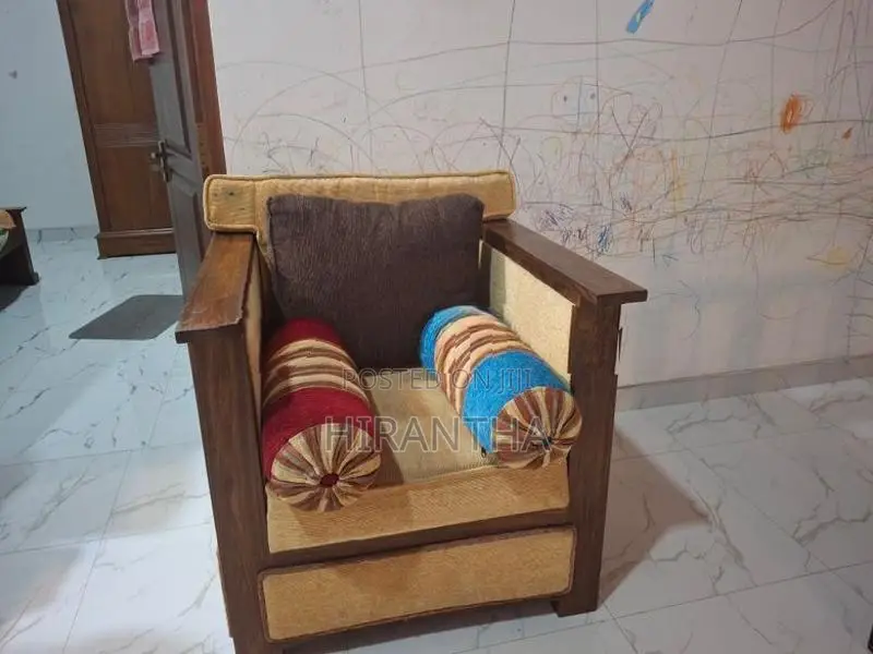 Nadun Sofa Set