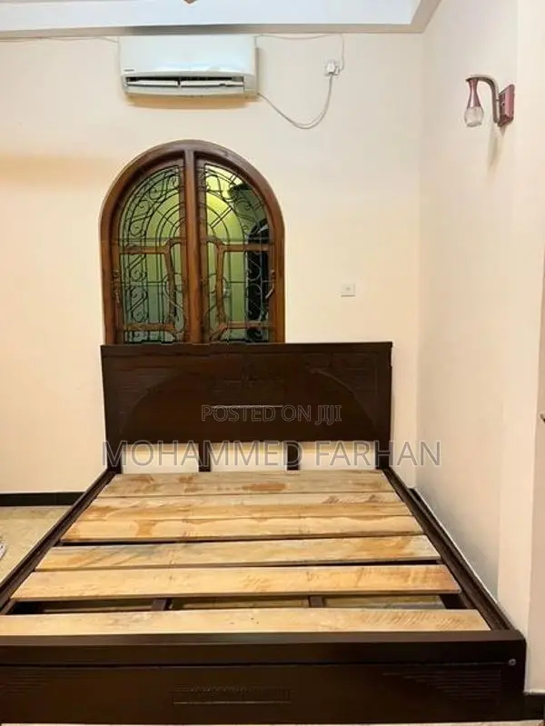 Wooden Bedroom Furniture Items Set