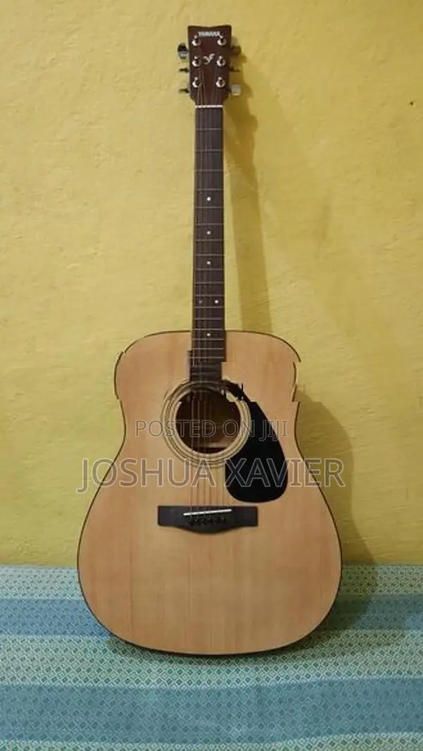 Yamaha F310 Guitar