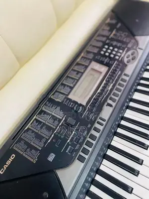 Casio CTK - 811 Keyboard Organ