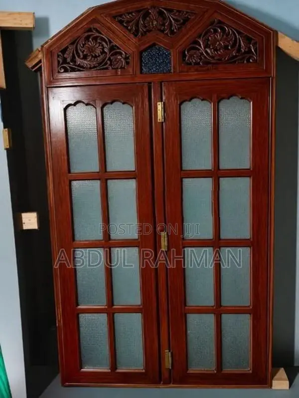 කොස් ලීවලින් හදපු ජනෙල් 5ක්.
