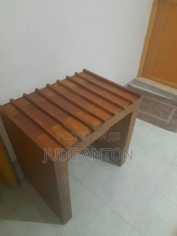 Bed Room Furniture Real Wooden)