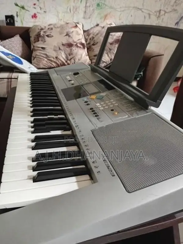 Yamaha Psr E 323