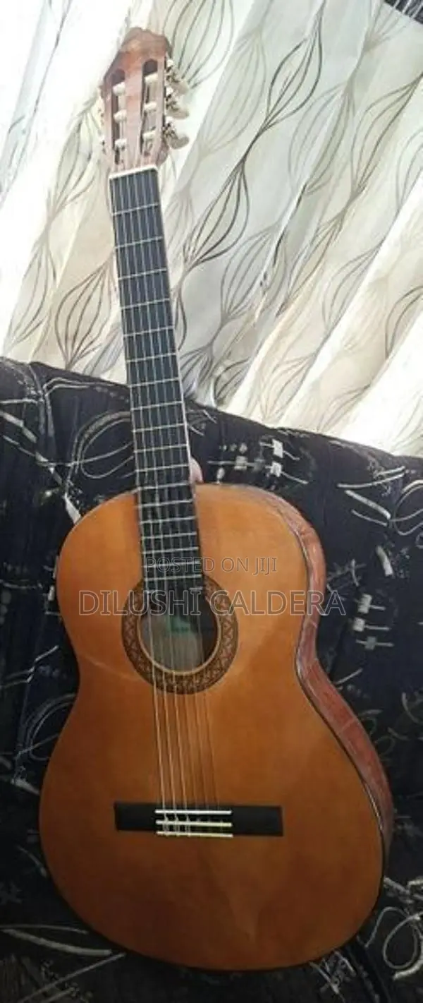 Yamaha Guitar