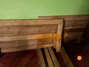 පිහිබියා ඩබල් ඇදන් දෙකක්