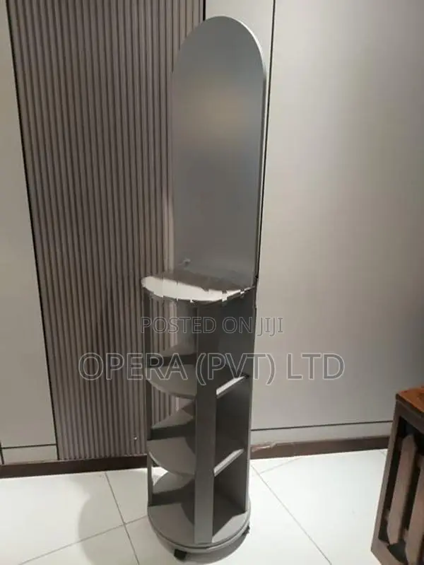 Elegant Standing Mirror Dressing Table