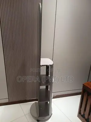 Elegant Standing Mirror Dressing Table