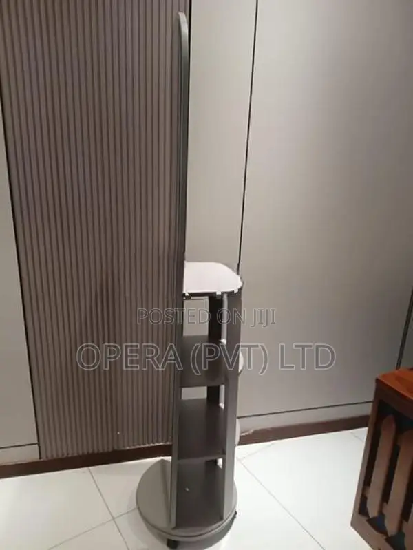 Elegant Standing Mirror Dressing Table