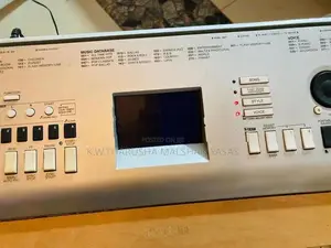 Yamaha Portable Grand DGX-630