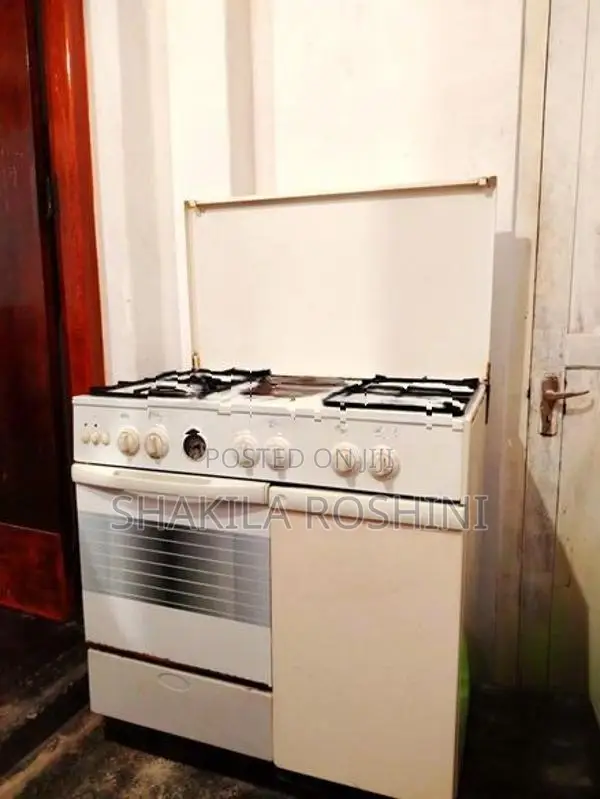 Dual-Fuel Standing Cooker With Oven