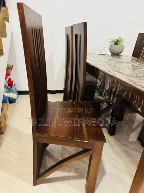 Dinning Table With 6 Chairs
