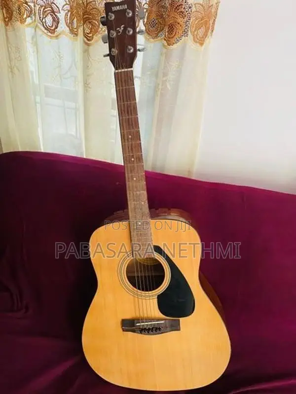 Yamaha Guitar