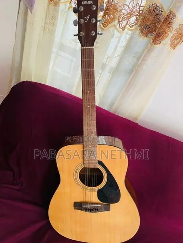Yamaha Guitar