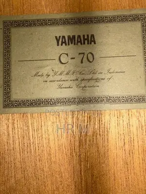 Yamaha c70