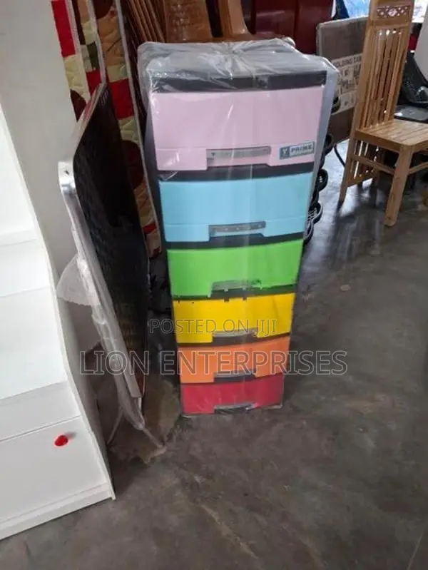 6 Drawer plastic cupboards
