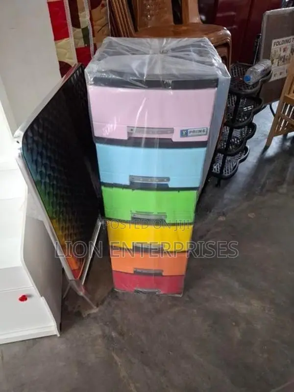 6 Drawer plastic cupboards