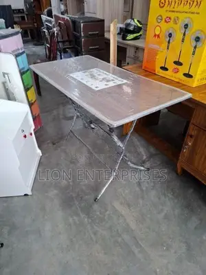 4×2 Folding tables