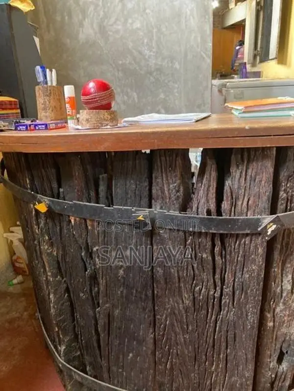 Cashier Table