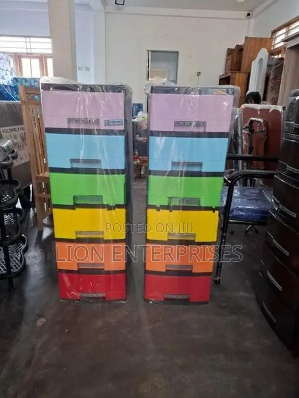 6 Drawer plastic cupboards