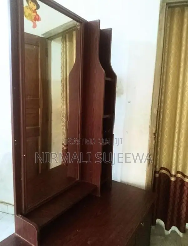 Elegant Wooden Dressing Table