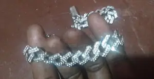 Cubain Chain