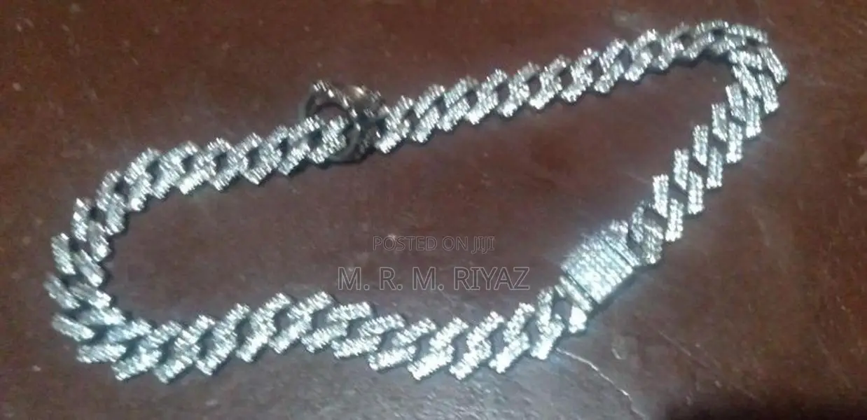 Cubain Chain