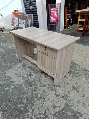 Melamine office tables 4×2 ft