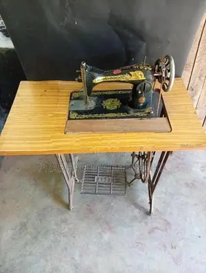 Vintage Old Black With Gold Singer Treadle Hand-Crank Sewing Machine