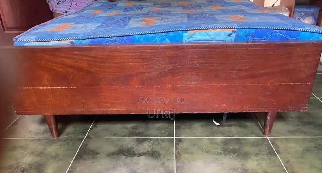 Koss Bed with Mattress