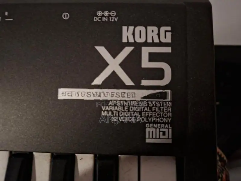Korg X5 – Music Synthesizer