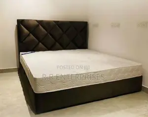 New 6*6 Ft 72"*72" Cushion Divan Bed with Spring Mattresses