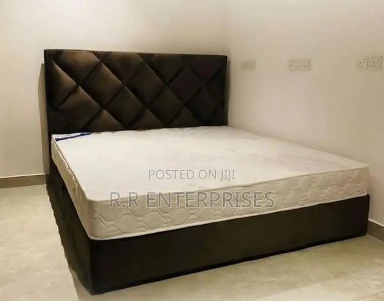 New 6*6 Ft 72"*72" Cushion Divan Bed with Spring Mattresses