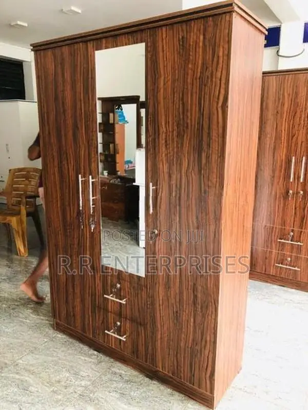 6*4 Ft 3 Door Melamine Wardrobes with Mirror
