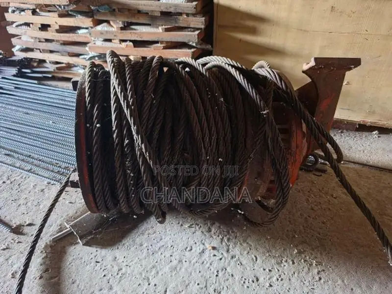 Double Cage Construction Electrical Hoist For Sale (1000kg)